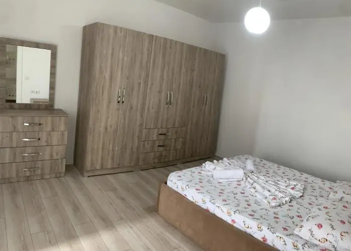 I 2 Apartment *