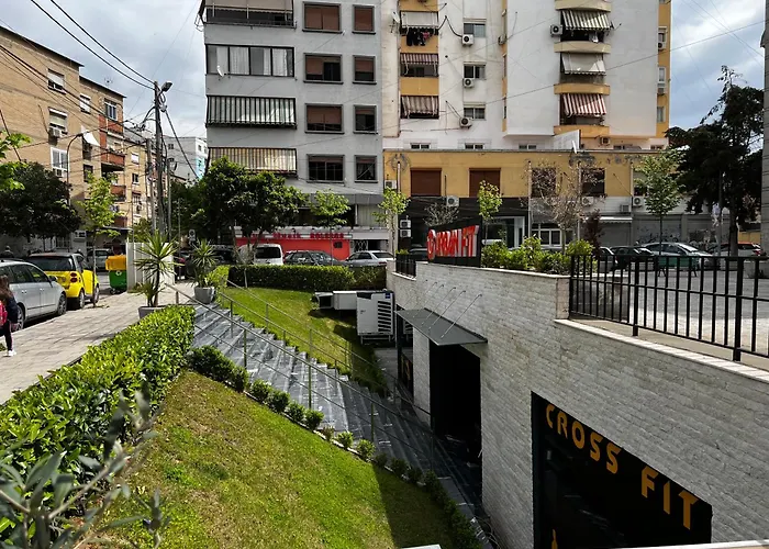 I 2 Apartment *