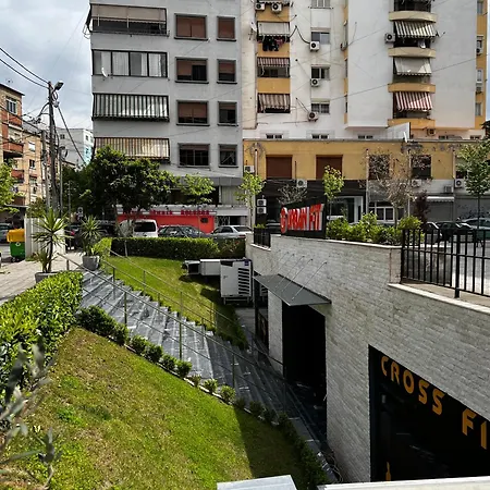 I 2 Apartment *